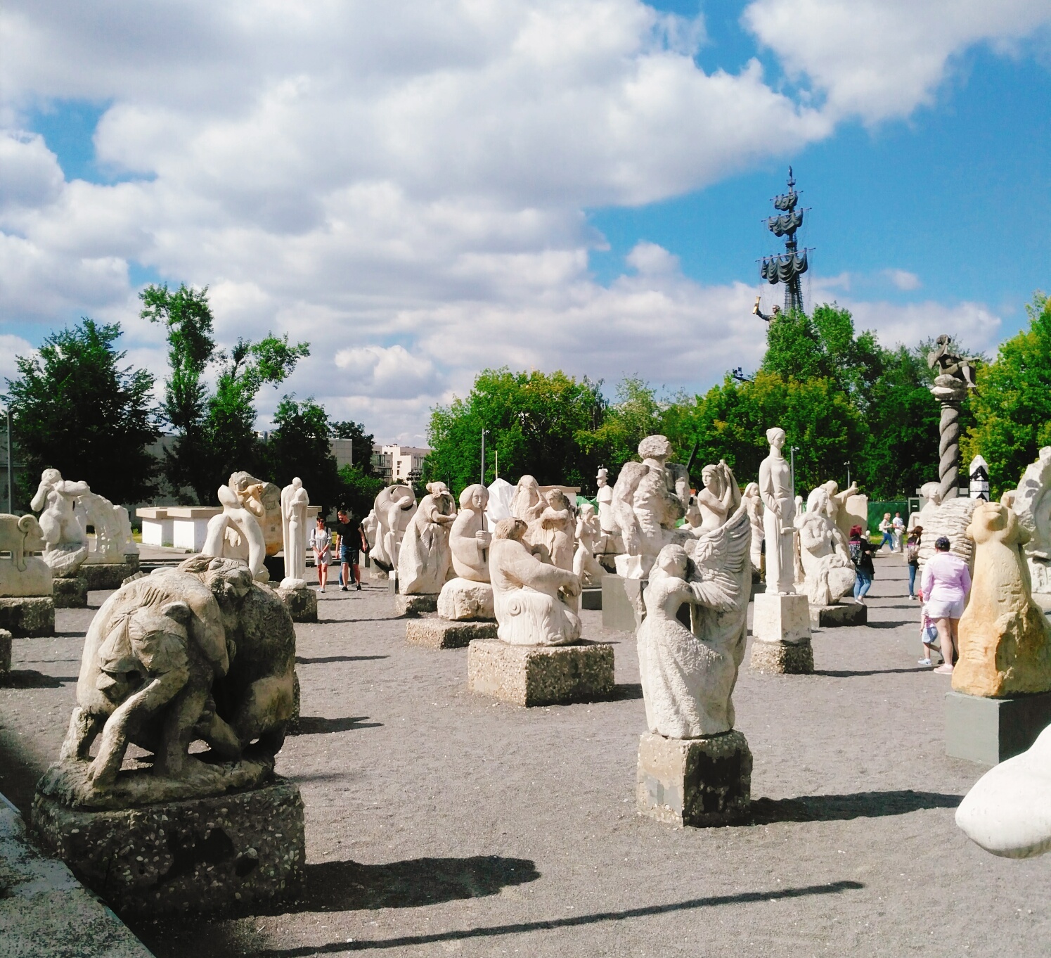 Сад скульптур в «Музеоне»
